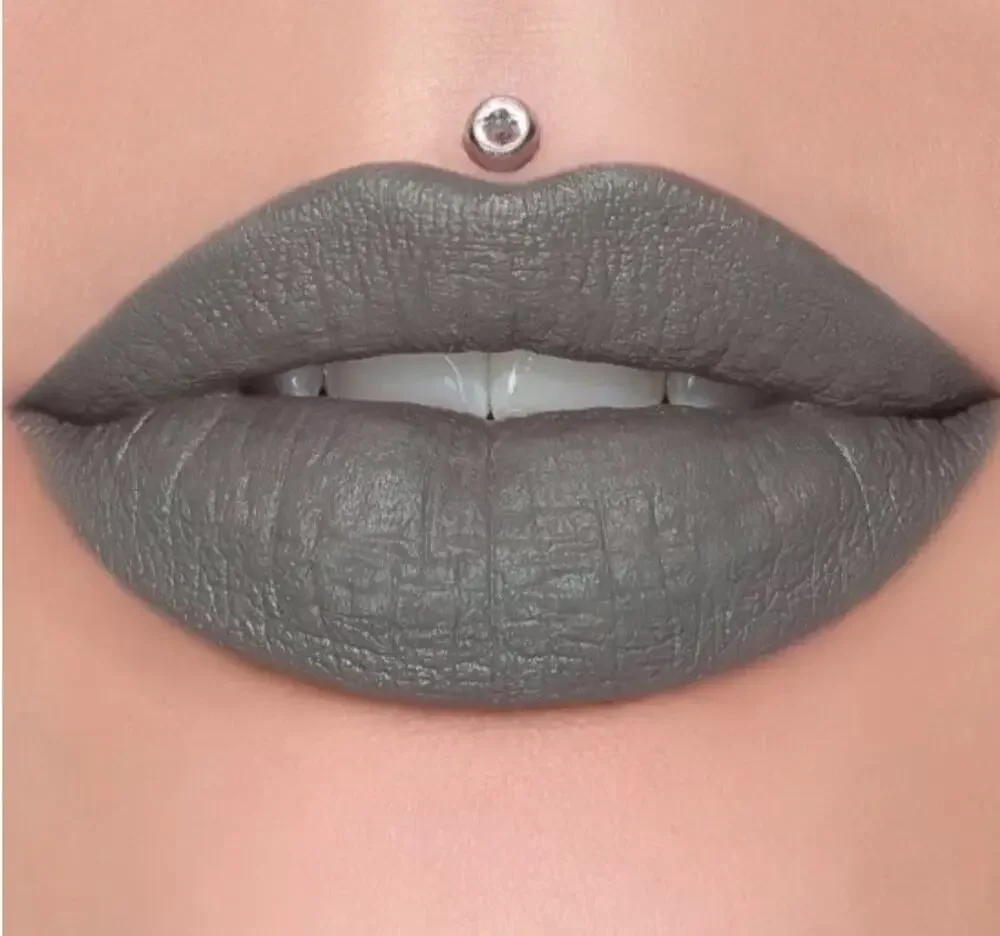 JEFFREE STAR COSMETICS - VELVET TRAP LIPSTICK 